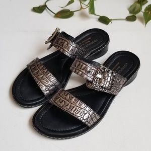 Donald J Pliner | Flat Cross Foot Sandals